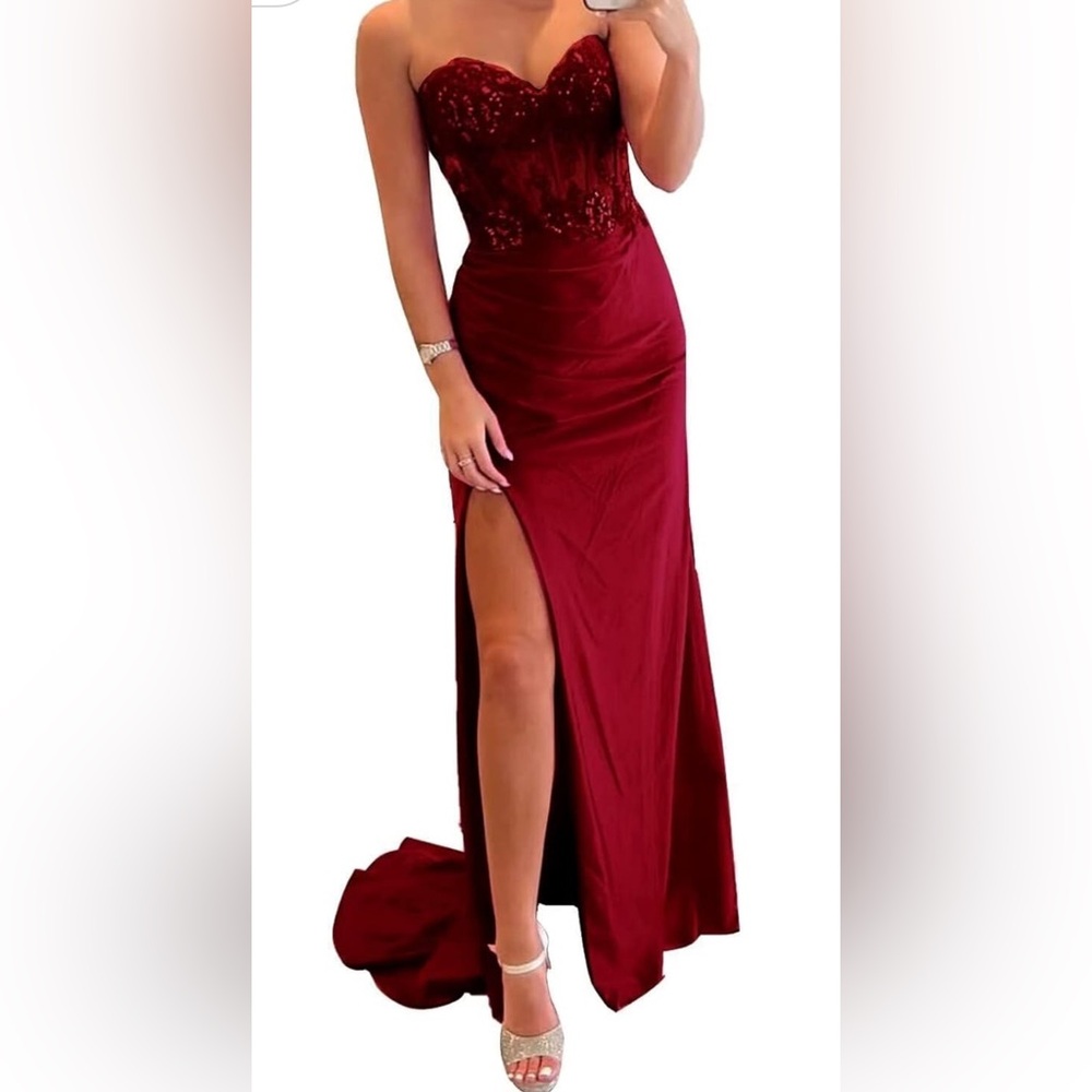 Elegant Wine Strapless Corset Evening Prom Gown